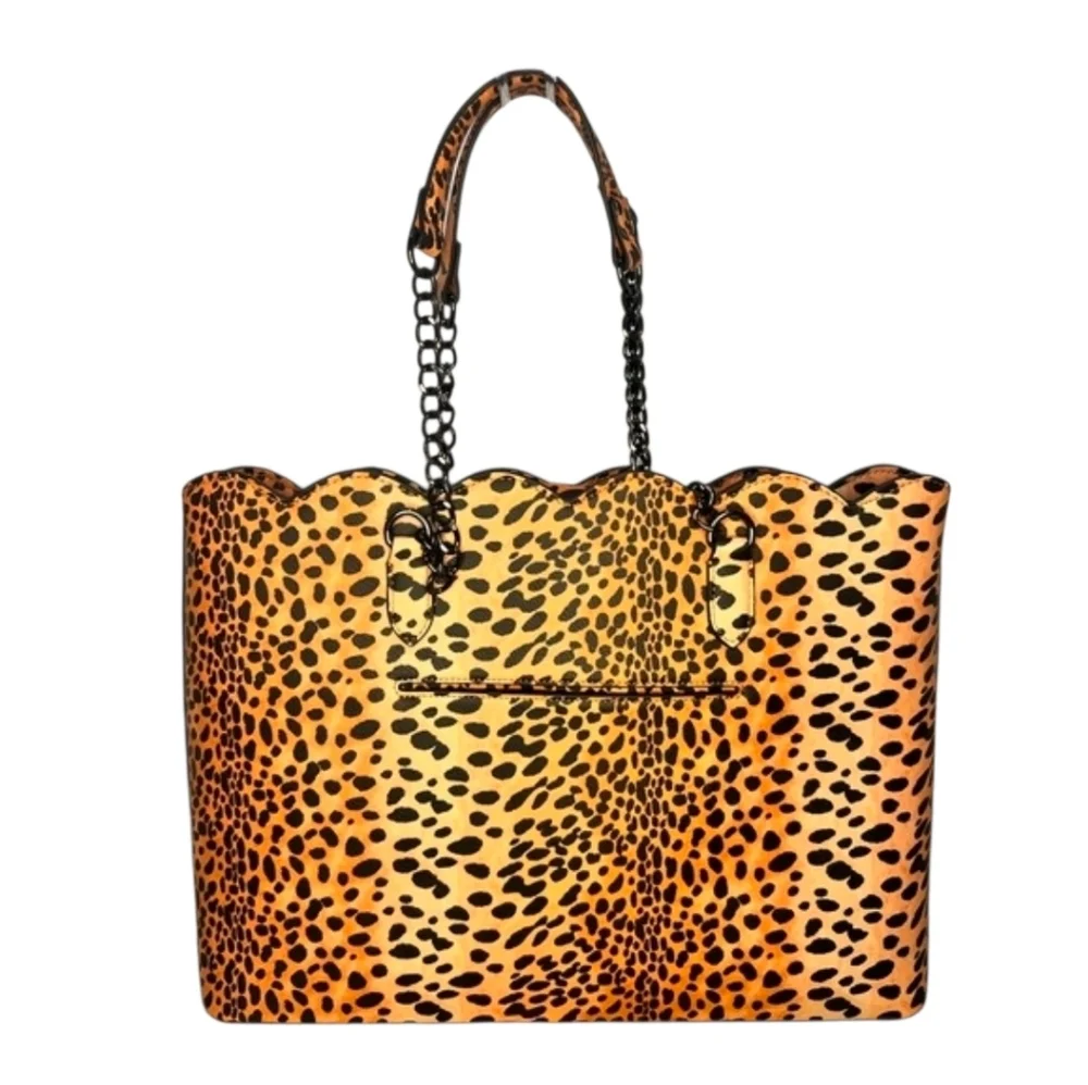 🖤🔹️Betsey Johnson 🔹️XOTOTE-L  Leopard Print 2pc Tote with Black Bag Charm - Picture 3 of 17